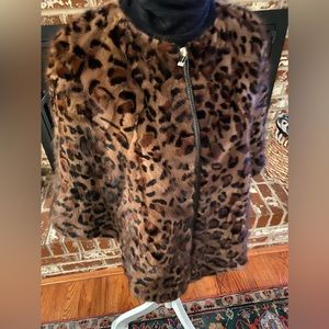 New Geno Fur- Animal Print Fur Front-Zip Cape. Heavy Gold Front Zipper. NWOT.